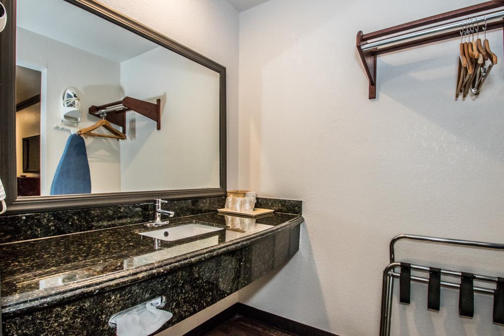 Americas Best Value Inn Fort Worth Exterior foto