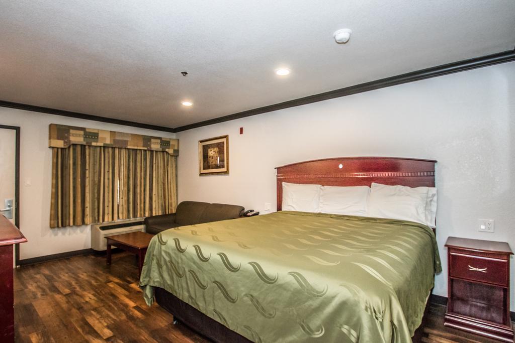Americas Best Value Inn Fort Worth Exterior foto